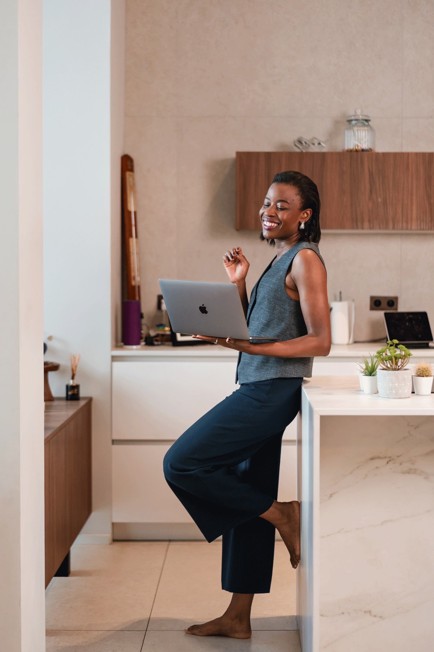 Portrait branding solopreneur à Marseille lors d’une séance photo professionnelle